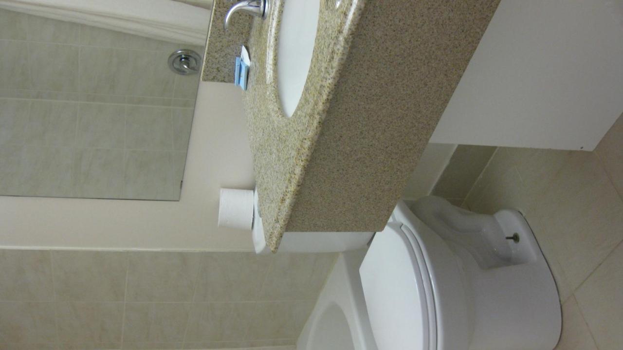 Royal Inn Burlington Ruang foto